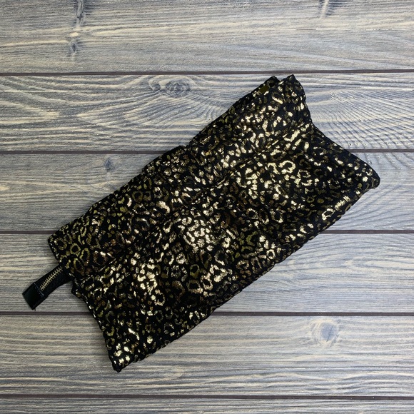 Express Clutch Purse Black Gold Cheetah Handheld Animal Print Holiday Shiny - Picture 2 of 7